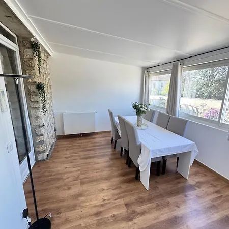 Large House With Garden Semesterbostad *